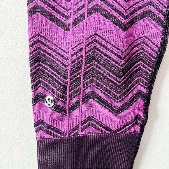 Lululemon Ebb To Street Ankle Pant Heathered Regal Plum Chevron Print Size 4 - Picture 9 of 10